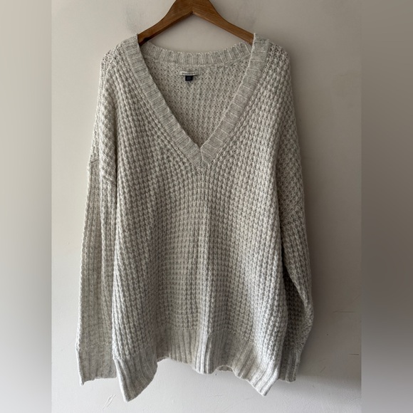 American Eagle Whoa So Cozy Waffle V Neck Chunky Oversized Sweater - Picture 2 of 6